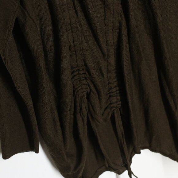 Planet Linen Top - Picture 2 of 5